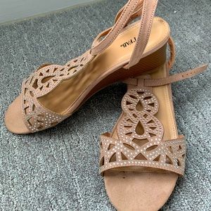 JustFab Women’s Sandals. Size 10. Natural brown leather. Low wedge heel.